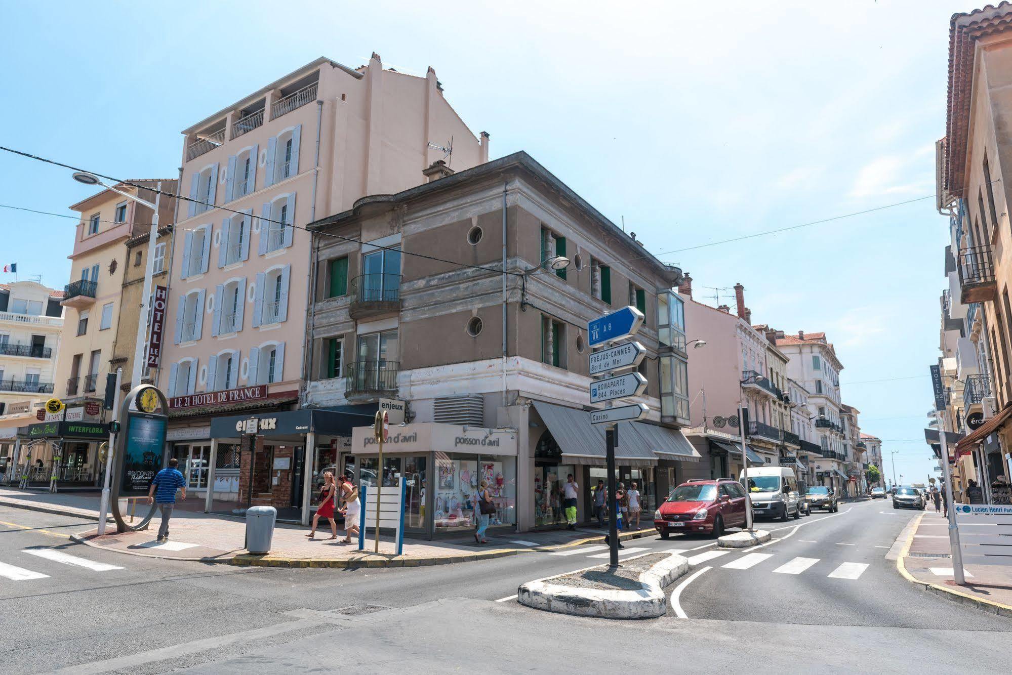 Hotel Le 21 Saint-Raphaël Exteriör bild